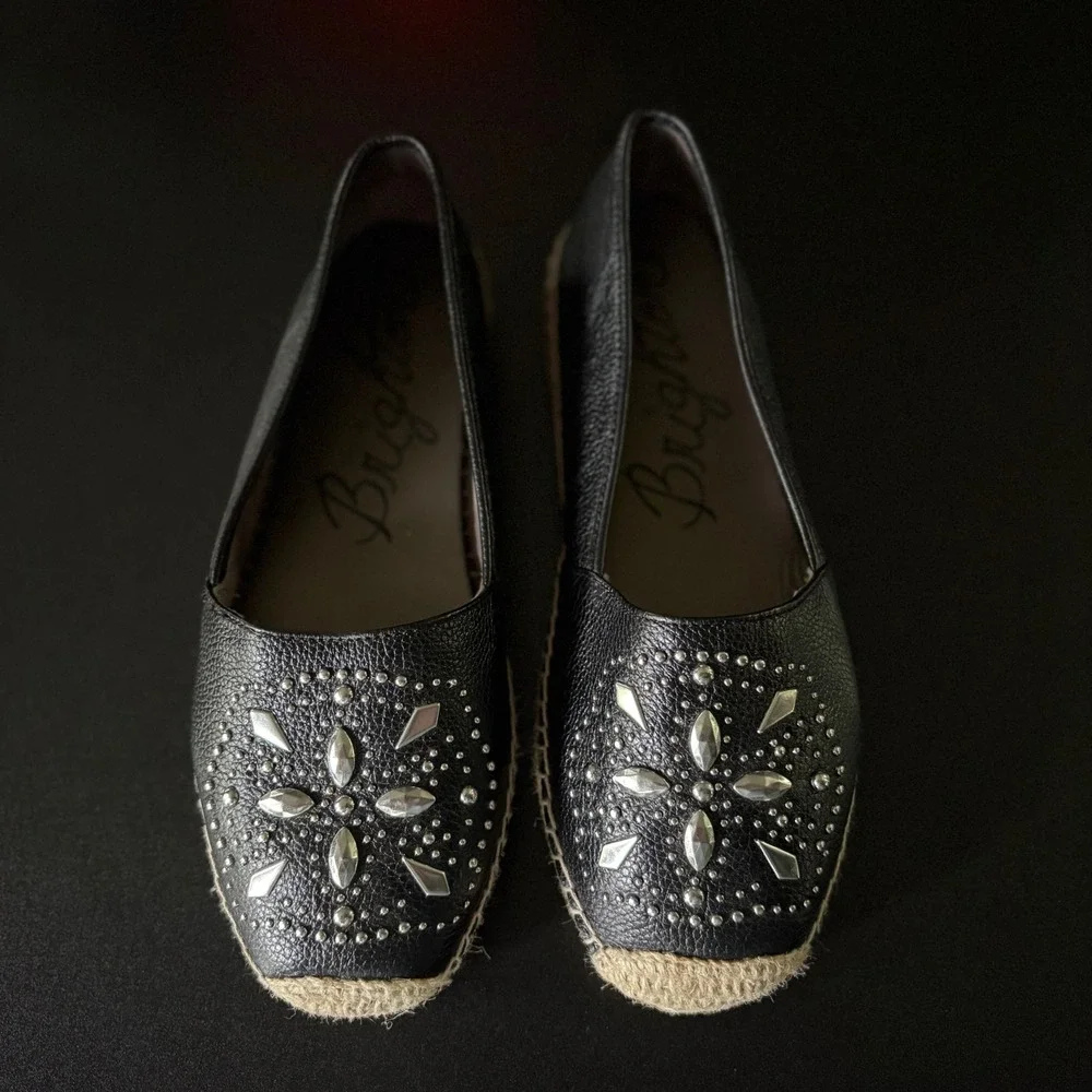 Black leather espadrille Brighton bedazzle silver stud design size 8 flats